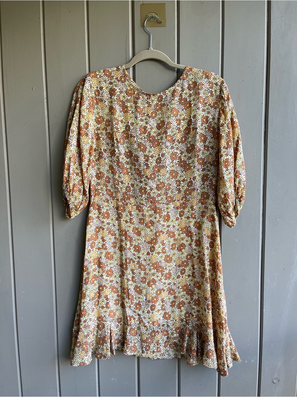 Faithfull the Brand Jeanette Floral-Ruffled Crepe Mini
Dress Peach Sz6 Flirty